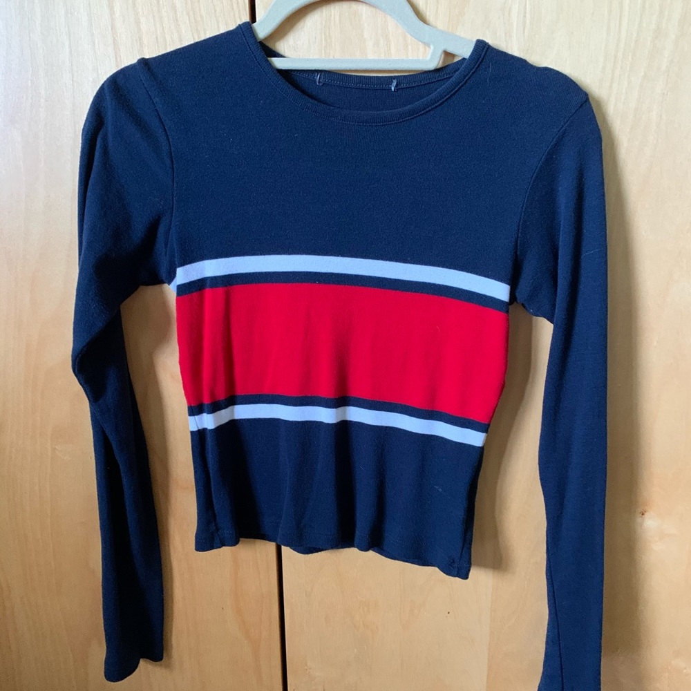 Brandy Melville Cropped Lightweight Sweater Top